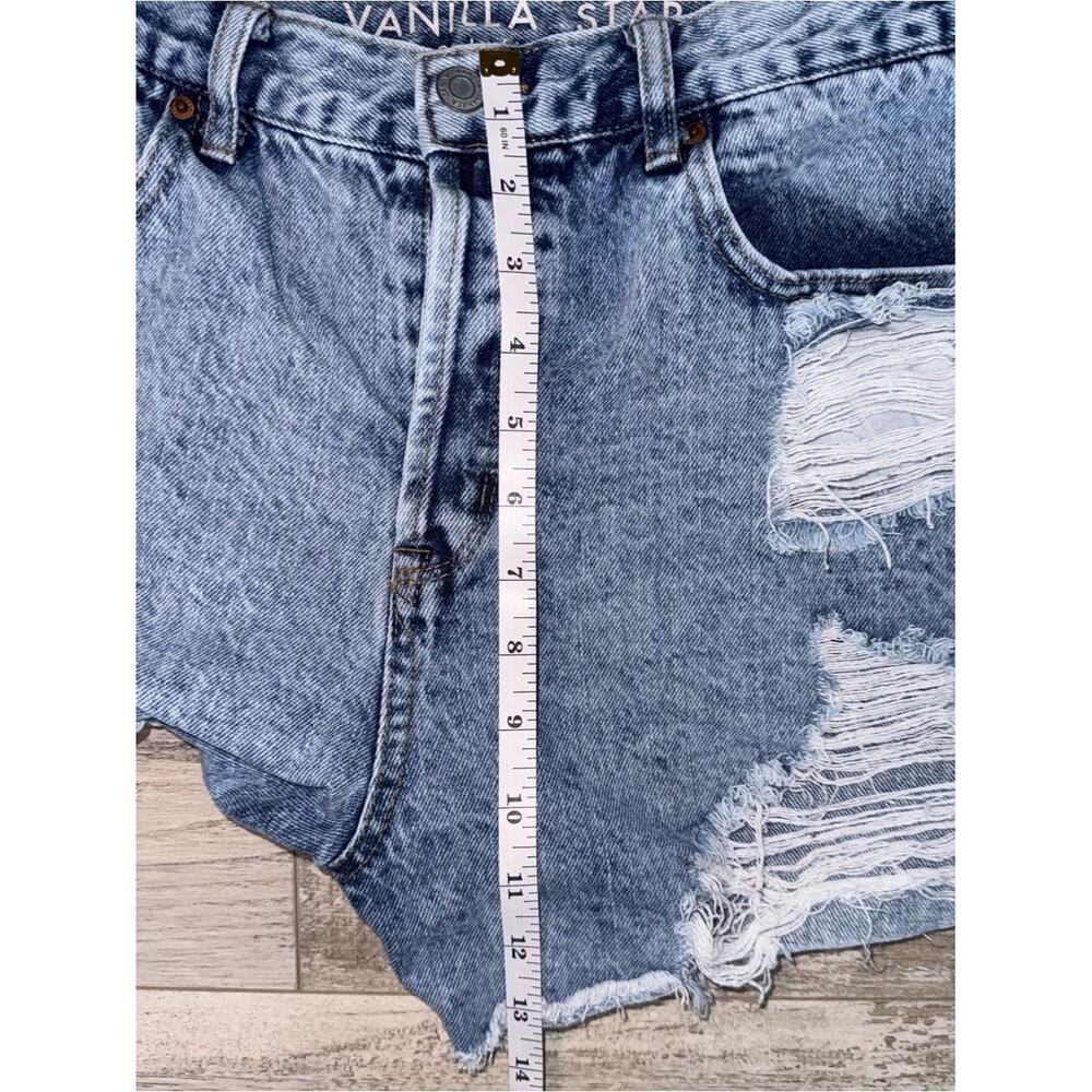 90s Boyfriend Distressed Denim Shorts Light Wash Frayed Raw Hem Festival Size 13 - Picture 7 of 8
